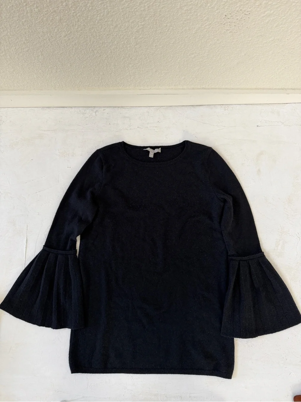 Neiman Marcus Cashmere Collection Ruffle  Bell Sleeve Pullover Sweater Black S